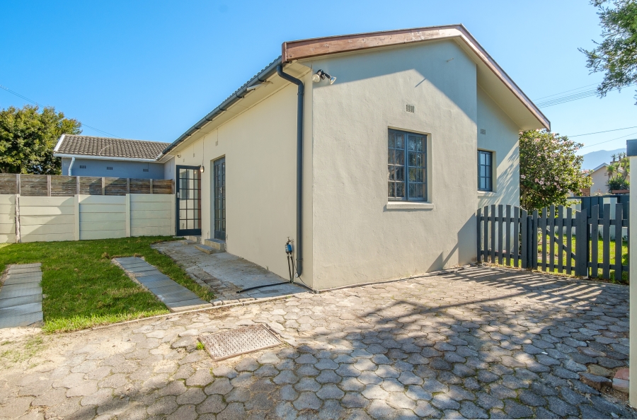 To Let 2 Bedroom Property for Rent in Plumstead Western Cape